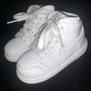 Nike Air Jordan 1 Retro • White Leather/Patent Leather • Toddler 6C
